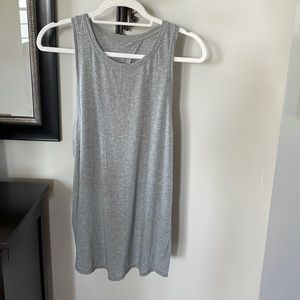 Lululemon tie back exercise top women’s size M